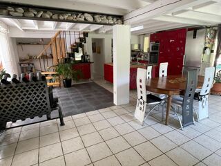  Maison  vendre 8 pices 191 m