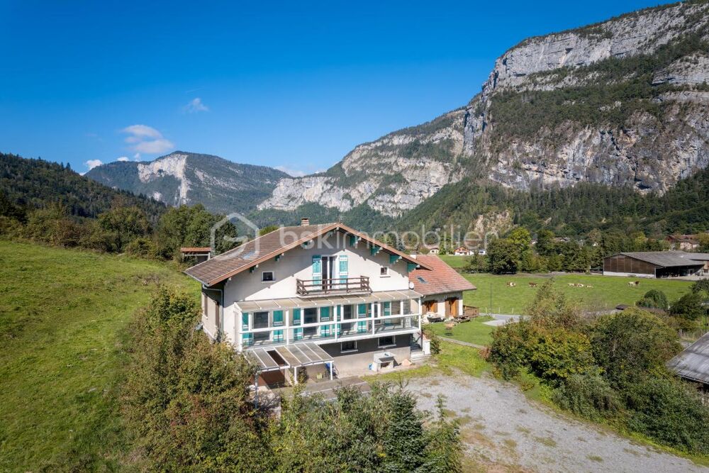 74300 - MAGLAND - GRANDE MAISON DE VILLAGE - PROJET DE RÉNOVATION - SITUATION AU CALME ET ENSOLEILLÉE - 3 NIVEAUX, 270M² DE SURF