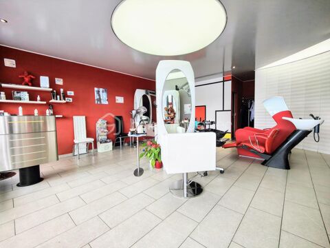   Salon de coiffure tout équipé en centre commercial à Vernouillet 