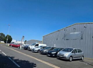   LOCAL COMMERCIAL / ENTREPÔT / GARAGE AVEC BUREAUX À LOUER / SECTEUR TOURS NORD 37 ) Notre dame d oe