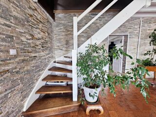  Maison  vendre 8 pices 252 m