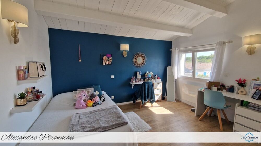 Vente Maison A VENDRE maison type réthaise 175 m², 5 chambres Grand garage piscine (17) La rochelle