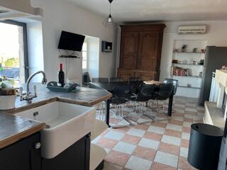 Vente Maison Maison en pierre avec piscine sur 8500 m² de terrain Bessas 10 pièce(s) 244 m2 Bessas