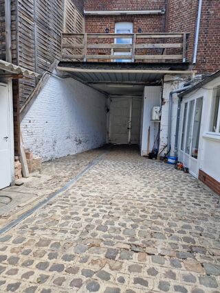  Maison  vendre 15 + pices 300 m