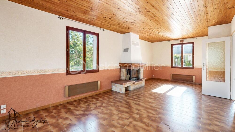 Maison familiale 125 m²  Secteur calme, sous-sol total, grand garage