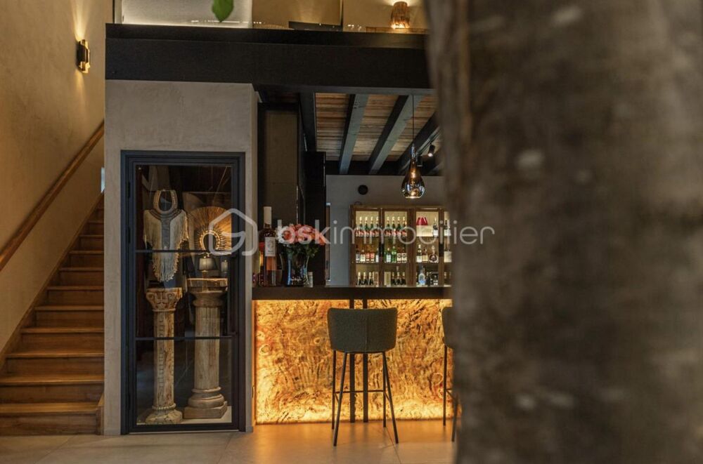 SUPERBE BATISSE TYPE LOFT 300 m2 SEVRIER LAC ANNECY IDEAL LOCATIF