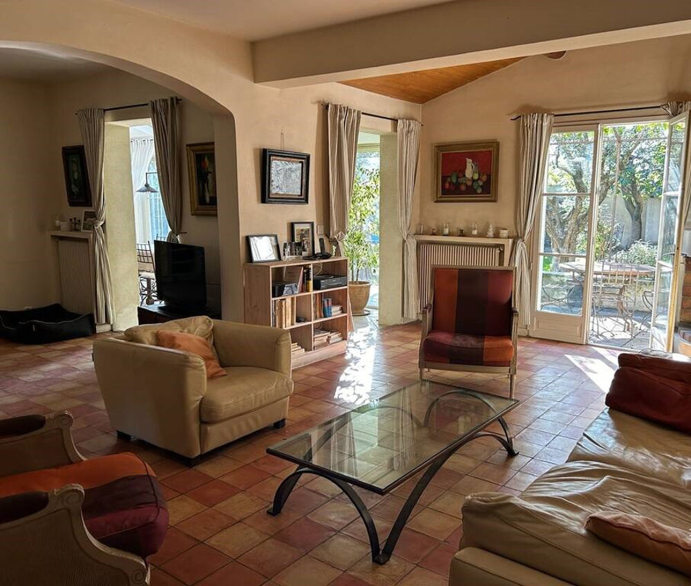 Maison 7 pièce(s) 211 m2