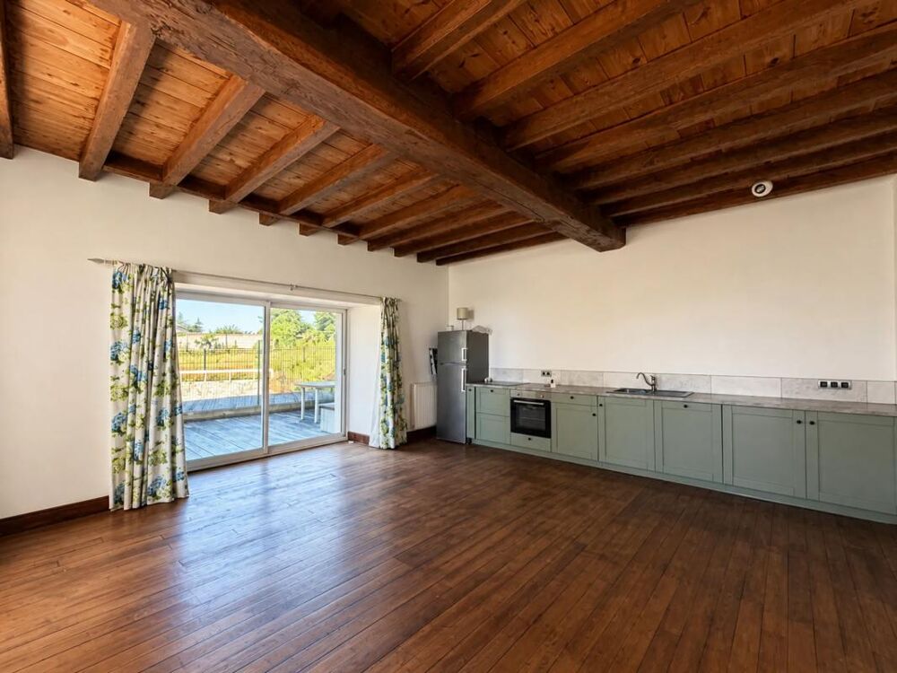 Vente Maison Maison de 10 pièces de 345.72 m² à Montravers Montravers