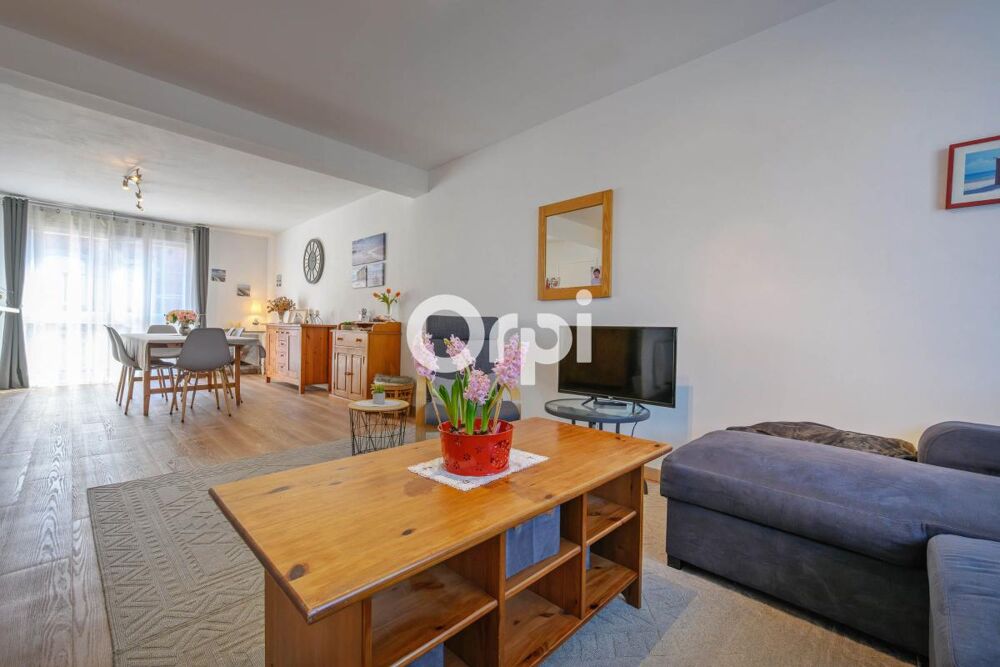 GRAND APPARTEMENT T3 + GARAGE + PLACE PARKING à Sin-le-Noble