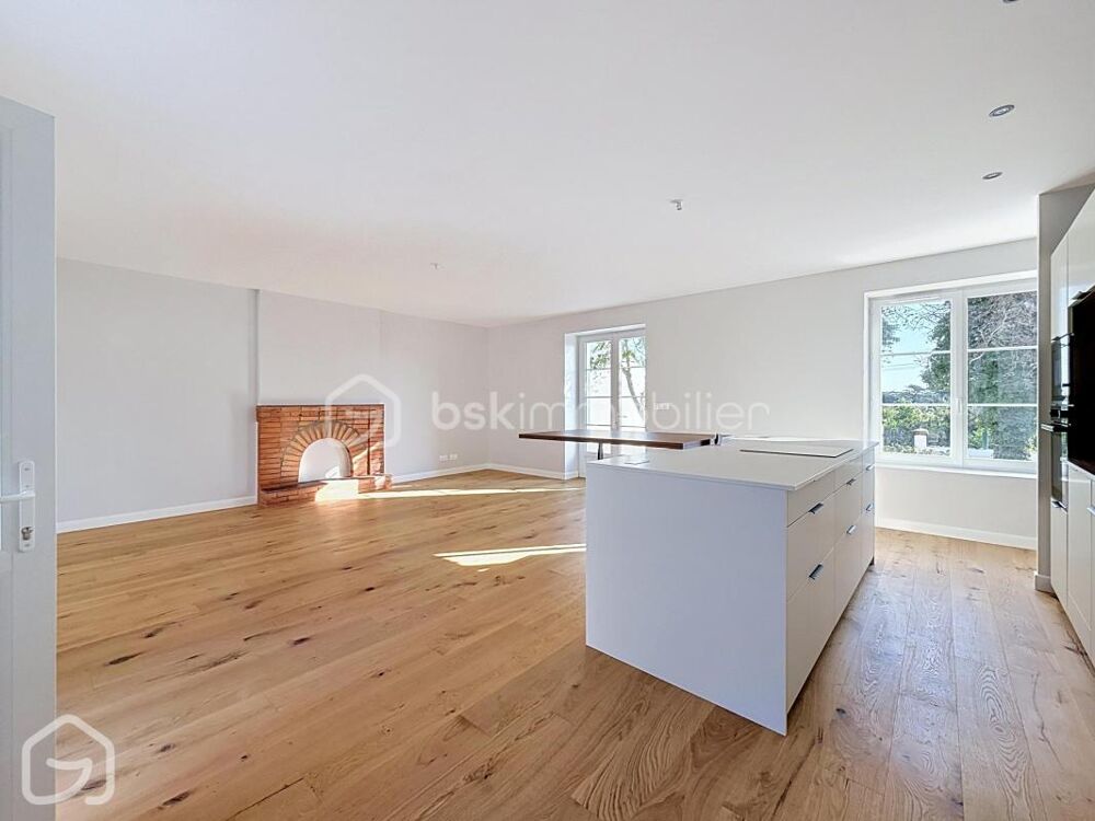 BARBATRE MAISON ENTIÈREMENT RÉNOVÉE 120 M²  3 CHAMBRES  ANNEXES À 160 MÈTRES DE LA PLAGE 