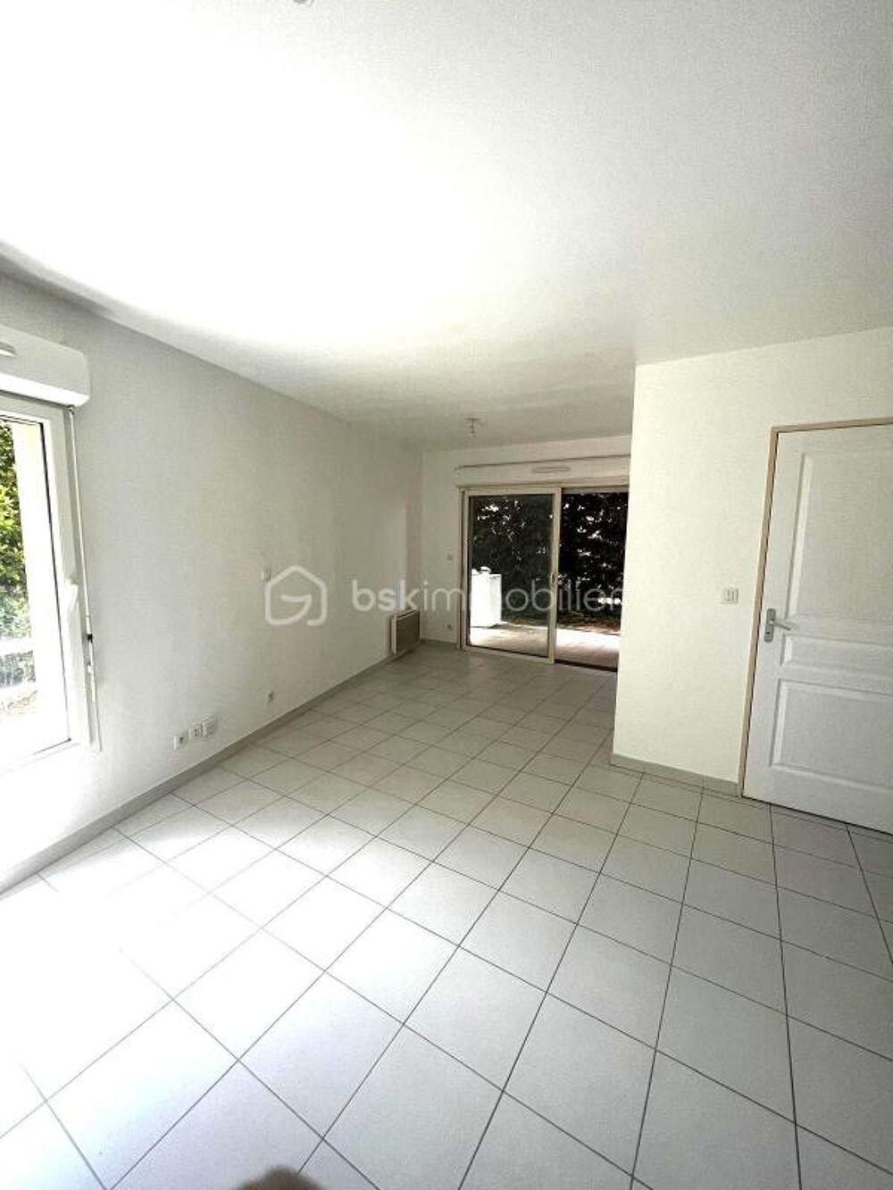 SALON-DE-PCE: INVESTISSEURS Apprt T1 avec rez-de-jardin