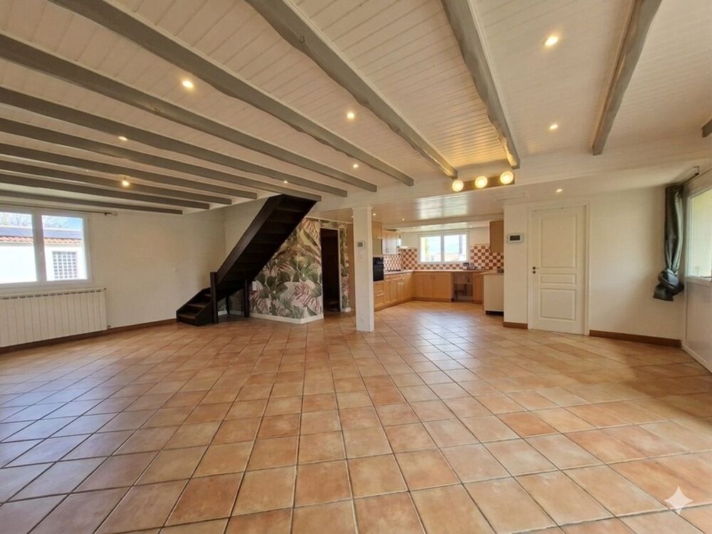 Maison à vendre 5 pièces LUSSANT (17)