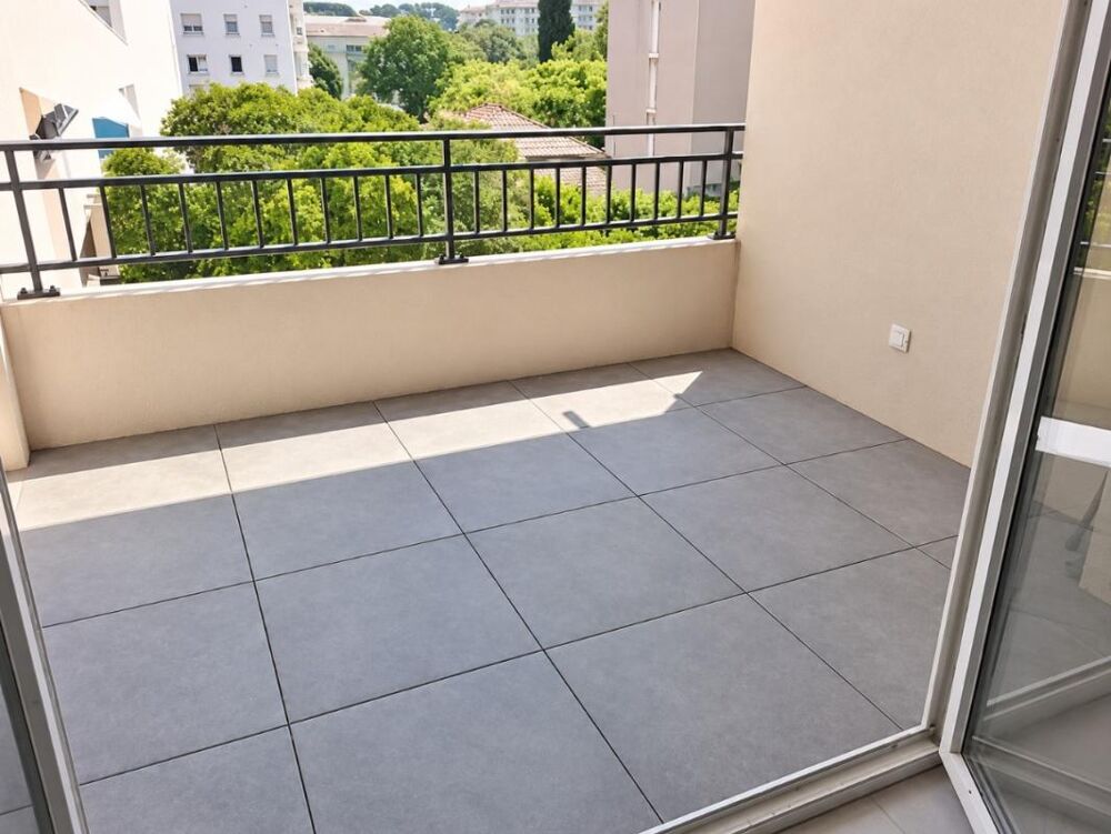 Location Appartement T2 avec terrasse et parking à TOULON Toulon