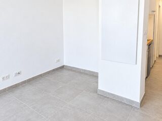 Location Appartement Studio avec parking à La Garde La garde