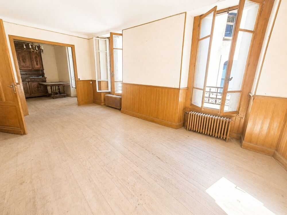 Maison SARRANCOLIN avec local commercial (65)