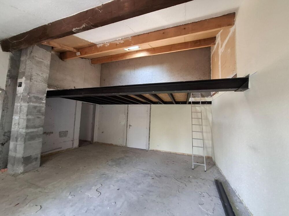 Saint-Christol (84), Appartement 78 m² avec mezzanine T2T3, 2 balcons, 2 places de parking privatives, ascenseur, Fort potentiel