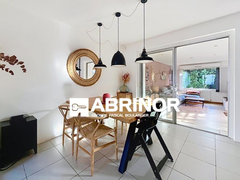 Maison Coup de Coeur, 3 chambres sur le même palier et bureau, salle de bain, garage et jardin
