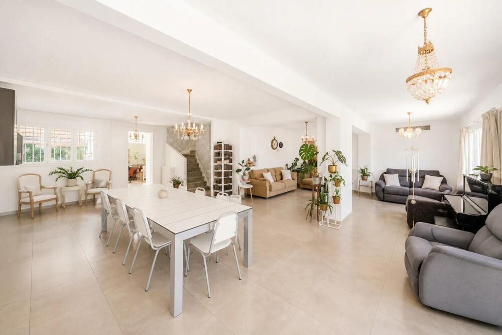 Vente Villa Maison familiale 252m²-6 chambres+ studio 32m² La valette du var