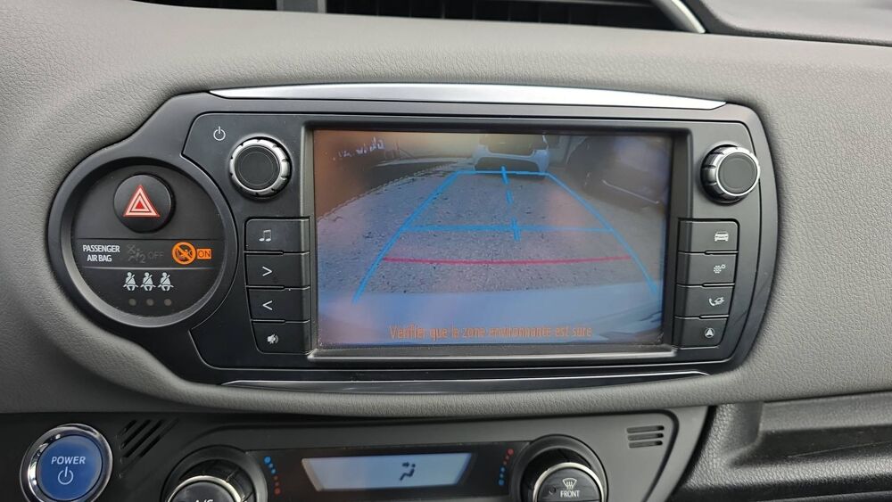 Yaris 1.5 VVTi 100 Hybrid E-CVT Collection - Automatique 2017 occasion 82000 Montauban