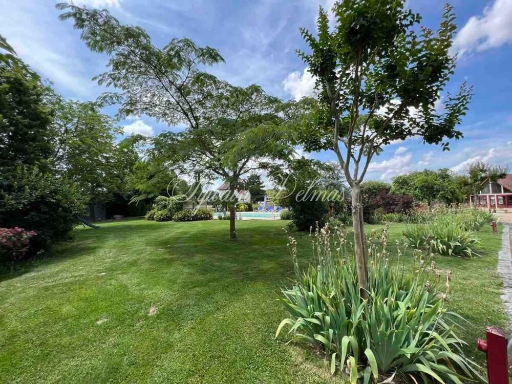 à vendre  Propriété/château Tours (37000)