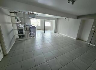  Immeuble à vendre 10 pièces 300 m²