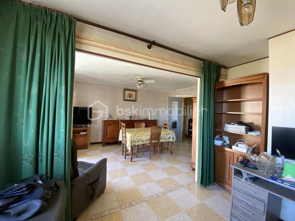 EXCLUSIVITE !!! *** APPARTEMENT TRAVERSANT AVEC CAVE DERNIER ETAGE TOULON ***