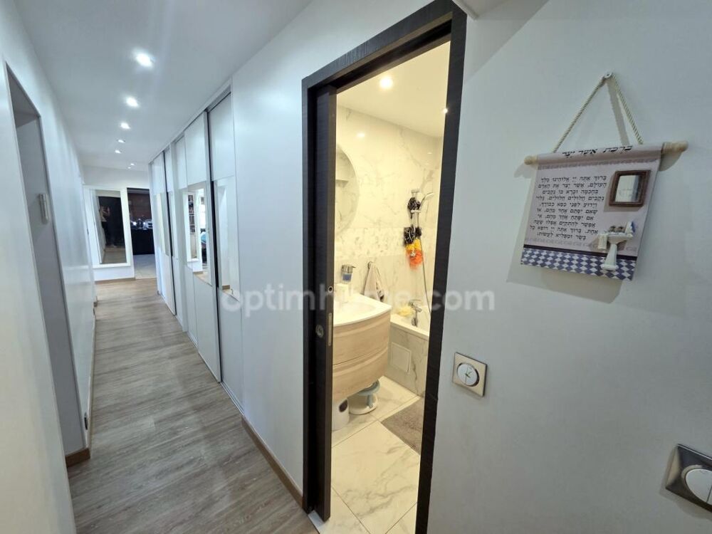 Vente Appartement Appartement 5 pièces - 2ème étage - 106 m2 - Cave et Place de Parking - 212 000 € FAI Sarcelles