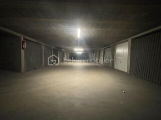  Parking / Garage � vendre 11 m� Boussy saint antoine