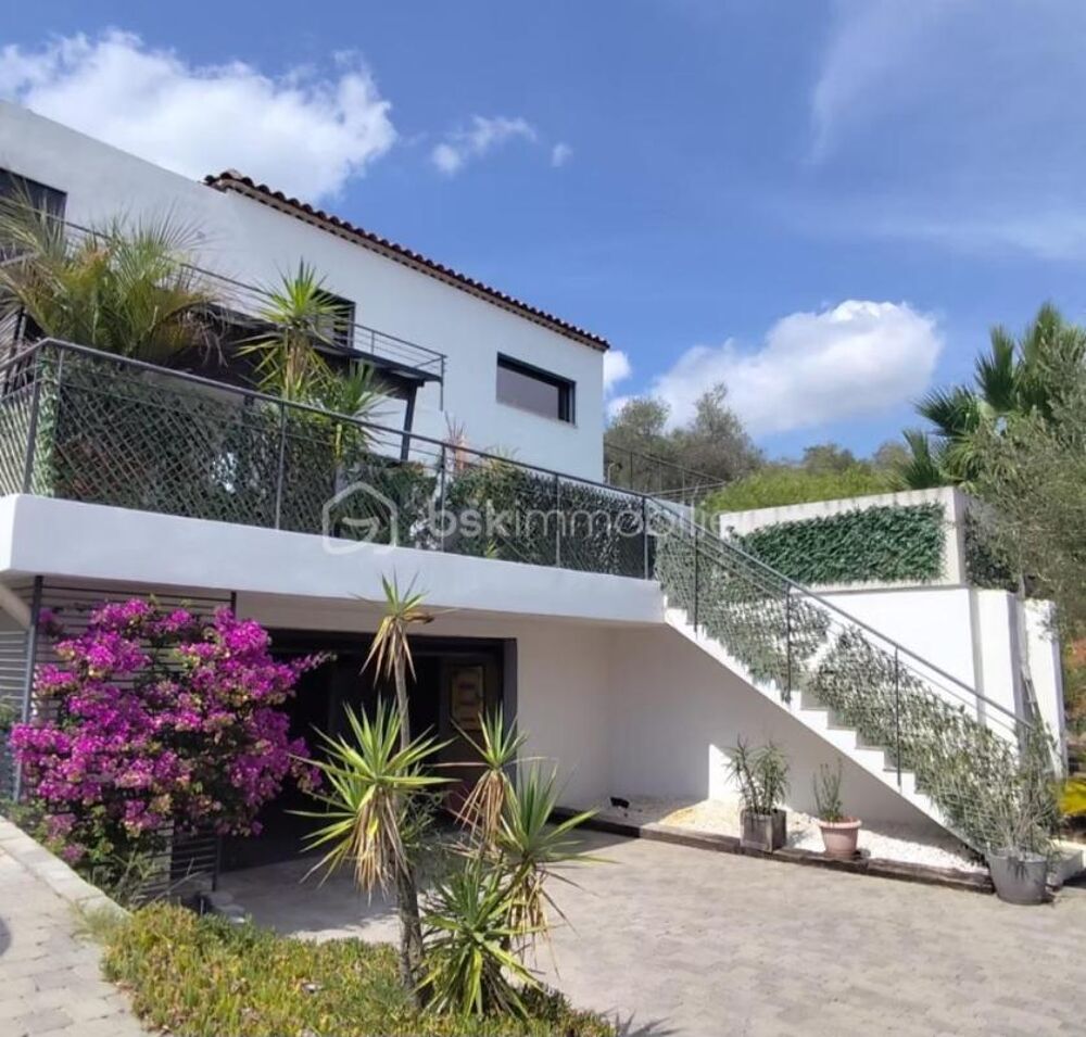Vente Maison A Le Luc en Provence - Maison contemporaine 218 m² avec piscine et garage Le luc
