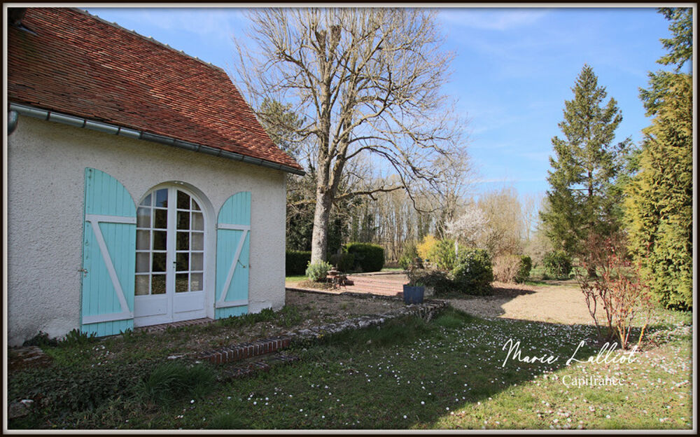 Maison à vendre 6 pièces 137m², LA NEUVILLE SUR ESSONNE (45), Vallée de l'Essonne, 4 chambres, Garage, Terrain de 6700m², Piscin