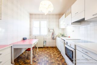  Maison  vendre 8 pices 175 m