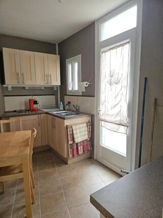  Appartement à louer 2 pièces 64 m²