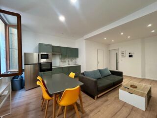  Immeuble à vendre 8 pièces 320 m²