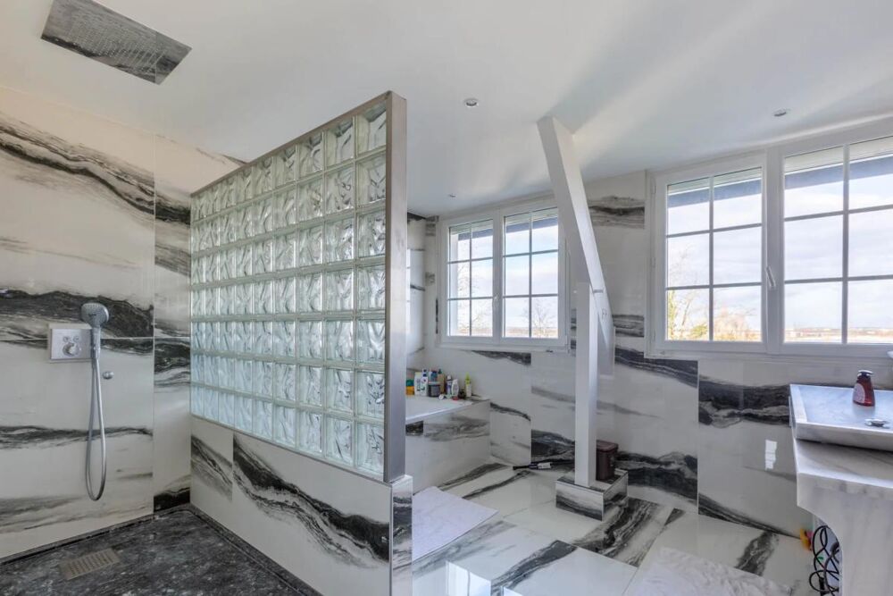 � vendre  Villa Saint-Laurent-de-Mure (69720)