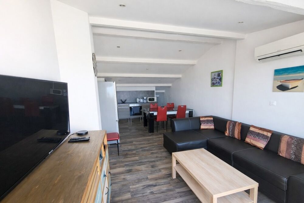 Duplex T3/4 climatisé  Vue mer & port  Terrasse 19 m²  Vendu meublé