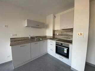  Appartement à louer 2 pièces 38 m²