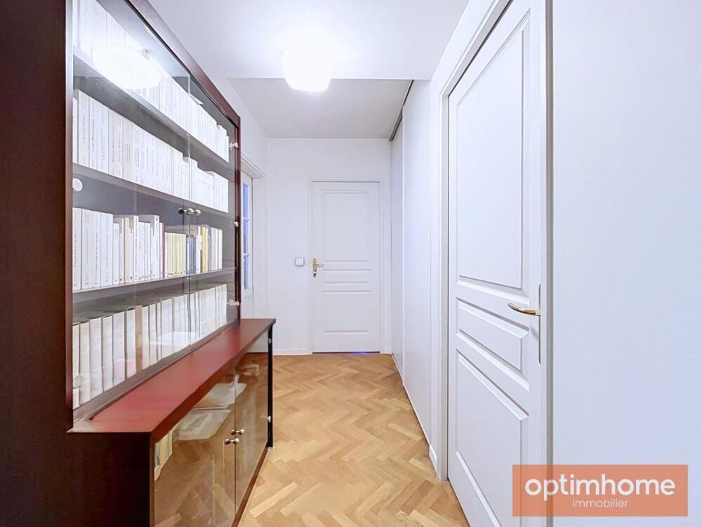 Vente Appartement Vente en nue-propriété - Appartement de standing avec balcons cave et parking - Métro Daumesnil Paris 12ème Paris 12