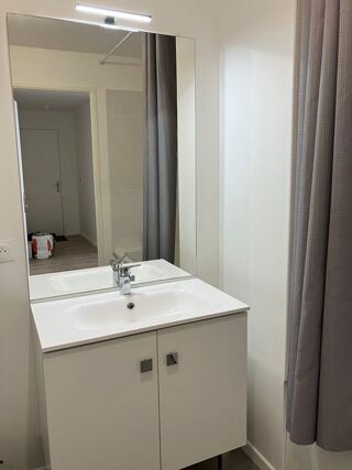  Appartement à louer 3 pièces 64 m²