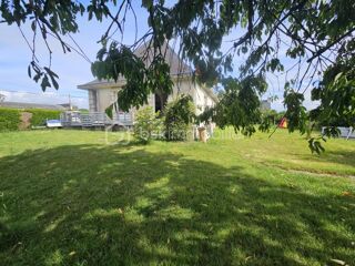 Vente Maison Grande maison familiale de 200 m² – 6 chambres, terrain de 1 700m² Peillac