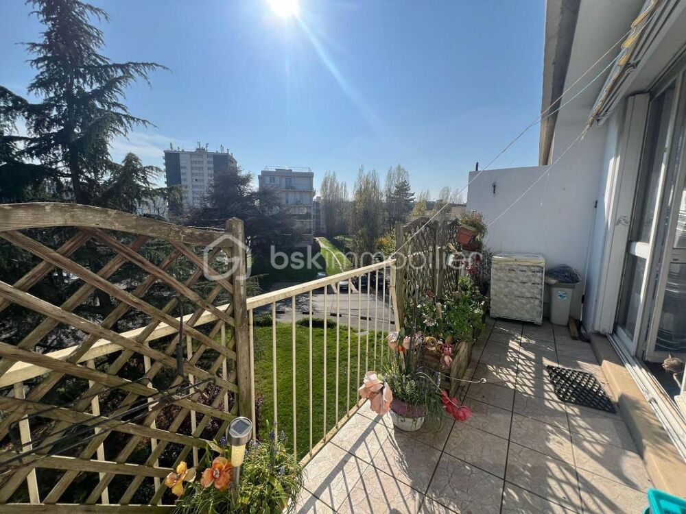 Vend Studio Avec Balcon