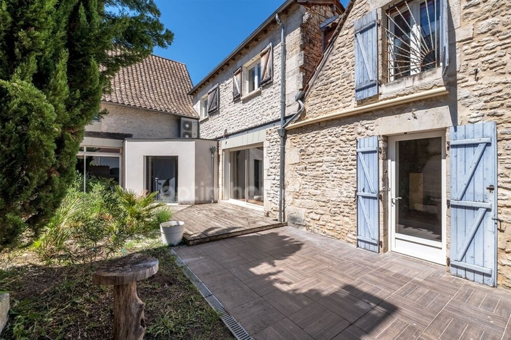 Maison en pierre 6 pièces sur la commune de MAYAC (24)