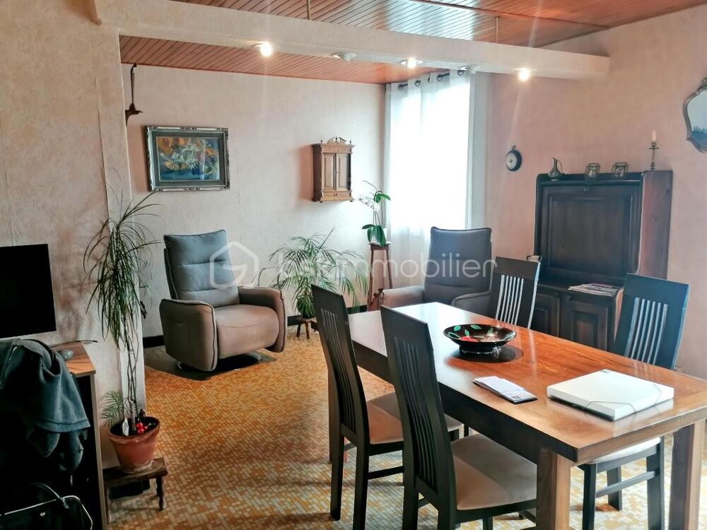 APPARTEMENT avec cave privative et un garage