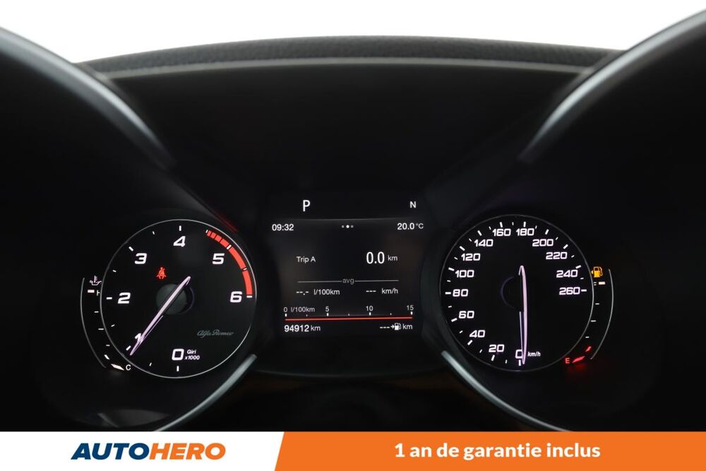 Giulia 2.2 Q4 Veloce AT8 210 ch 2018 occasion 92130 Issy-les-Moulineaux