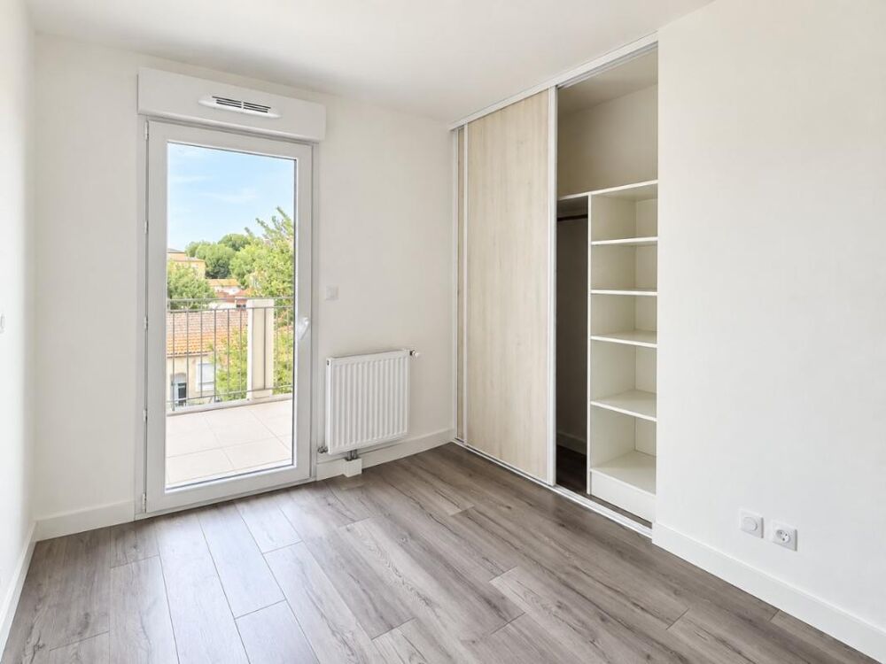 T3 NEUF avec balcon et parking au PONTET