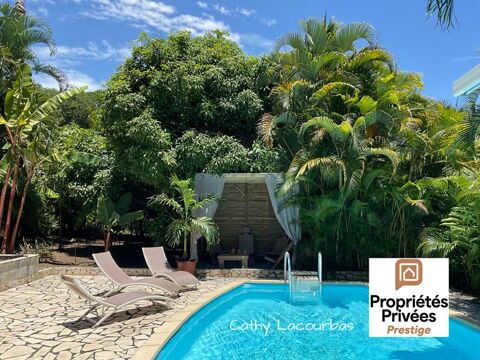   URGENT- Belle Villa  familiale + T3, piscine et jacuzzi - Bouillante Villa - 8 pi�ce(s) - 234 m�