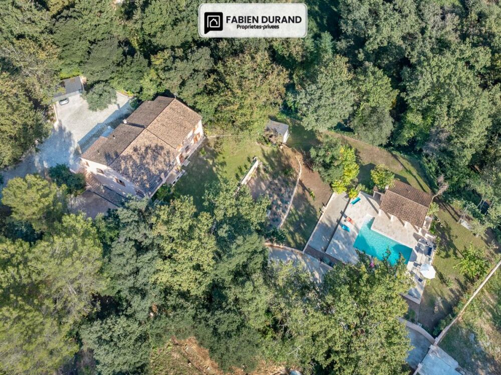 à vendre  Propriété/château La Motte (83920)