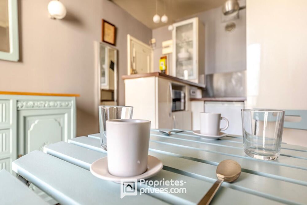 Vente Appartement Paris 18ème - Rue Lepic - Un deux-pièces au coeur de Montmartre! Paris 18