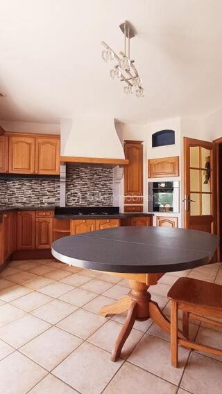  Maison � vendre 8 pi�ces 200 m�