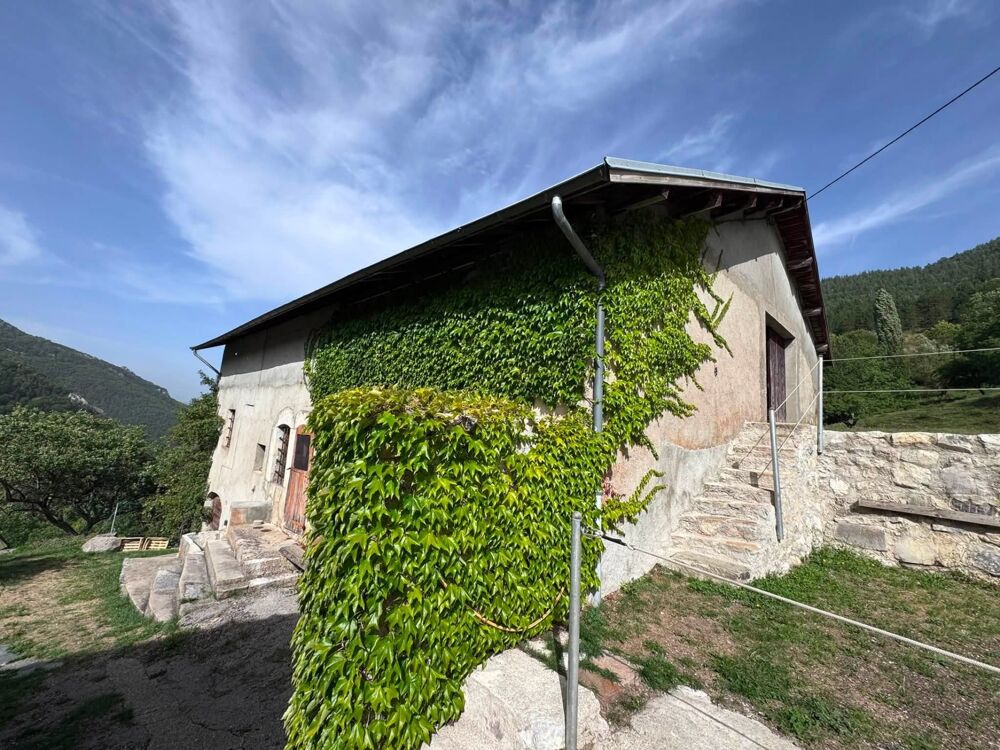 Vente Maison Maison de campagne indépendante à restaurer – Grimone (26) Glandage
