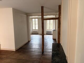 Appartement à louer 4 pièces 107 m²